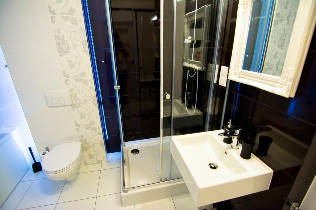 Hotelove Z Sauna Przy Strumieniu *